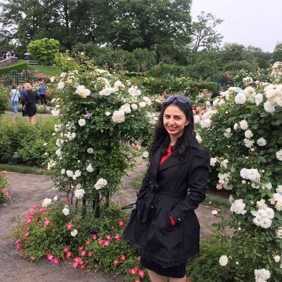 Meet your Posher, Mira - Picture 1 of 1